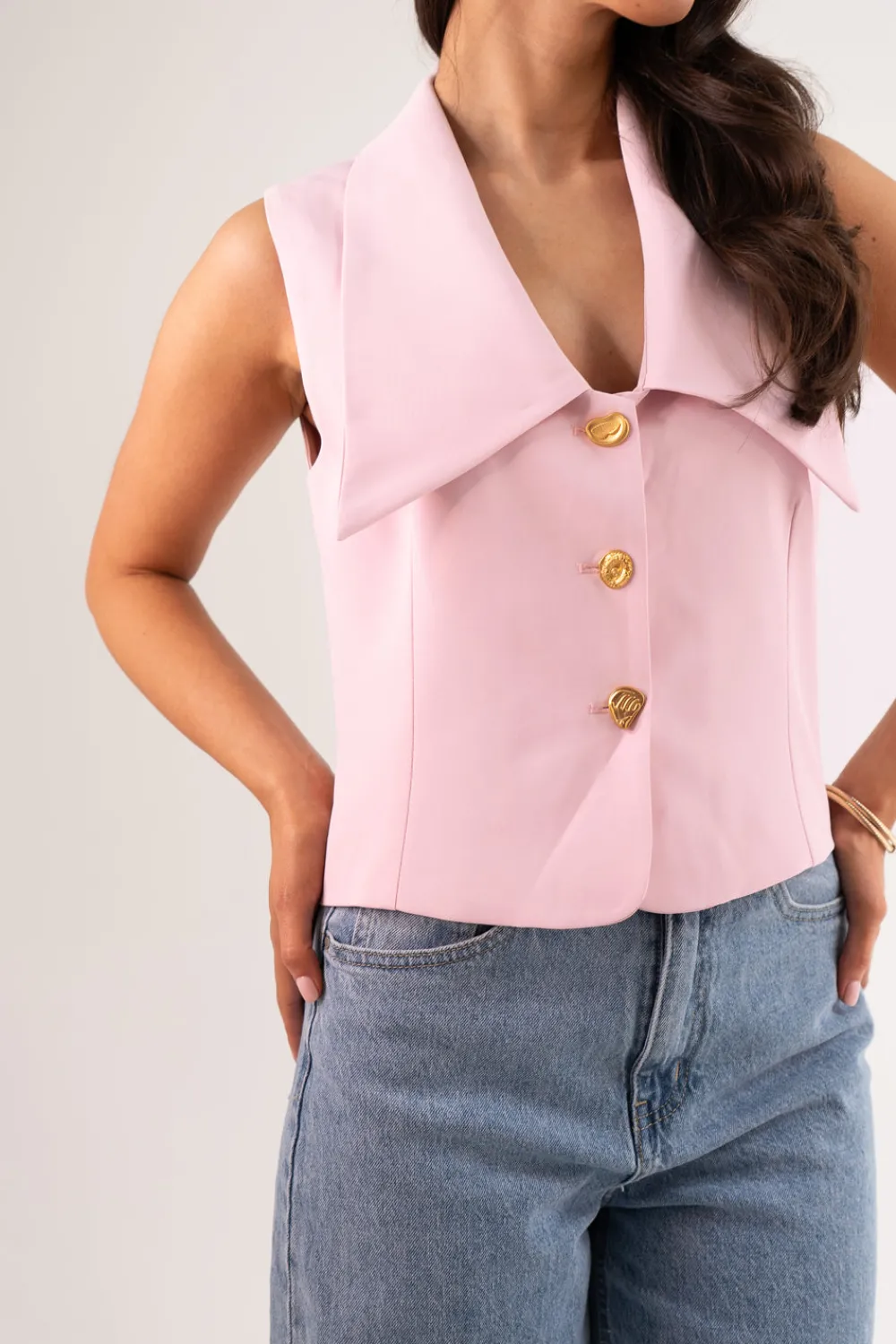The Walk in Wardrobe Tops>Polly Oversize Collar Waistcoat In Pink