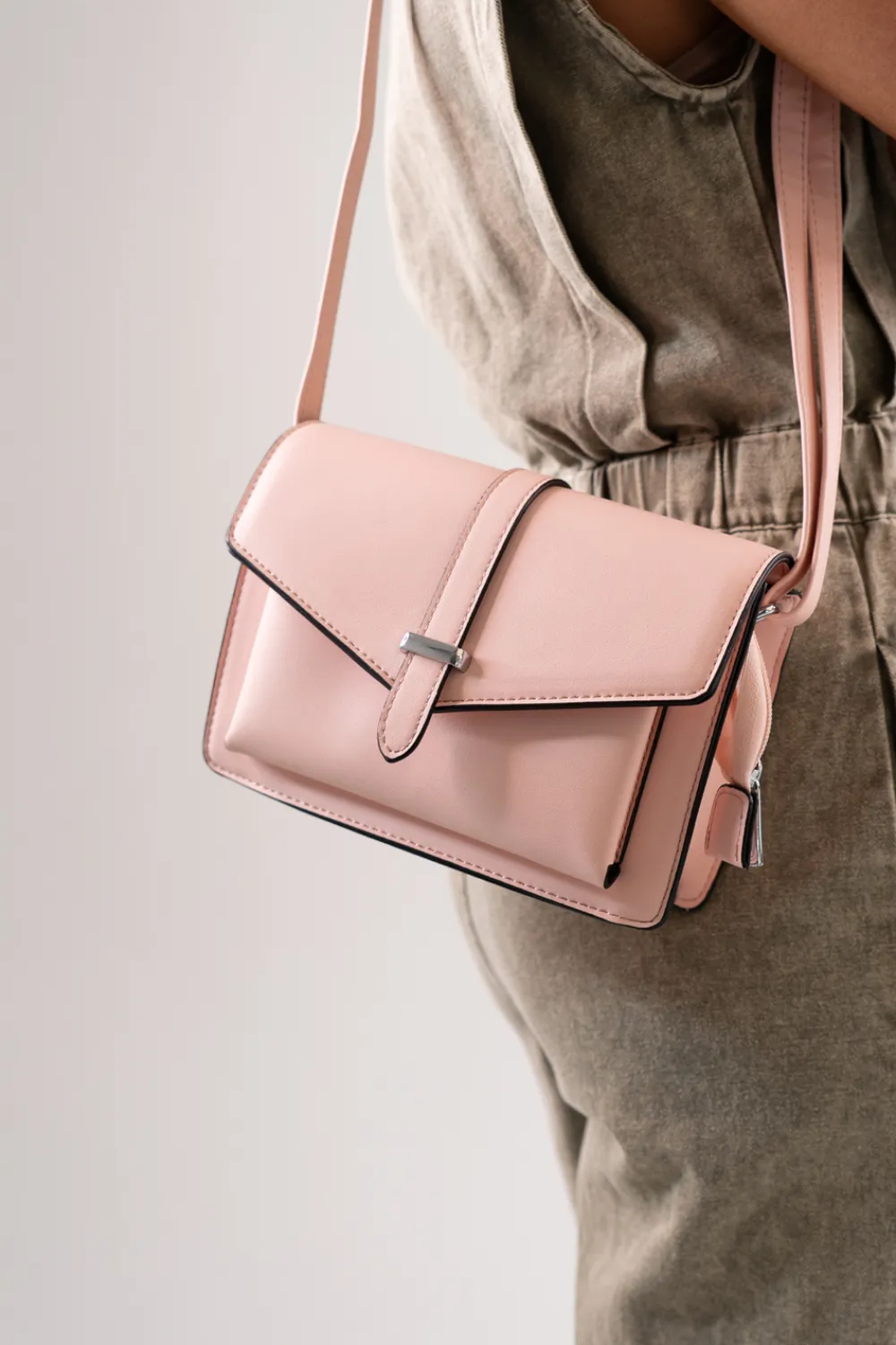 The Walk in Wardrobe Bags>Polly Shoulder Bag In Pink