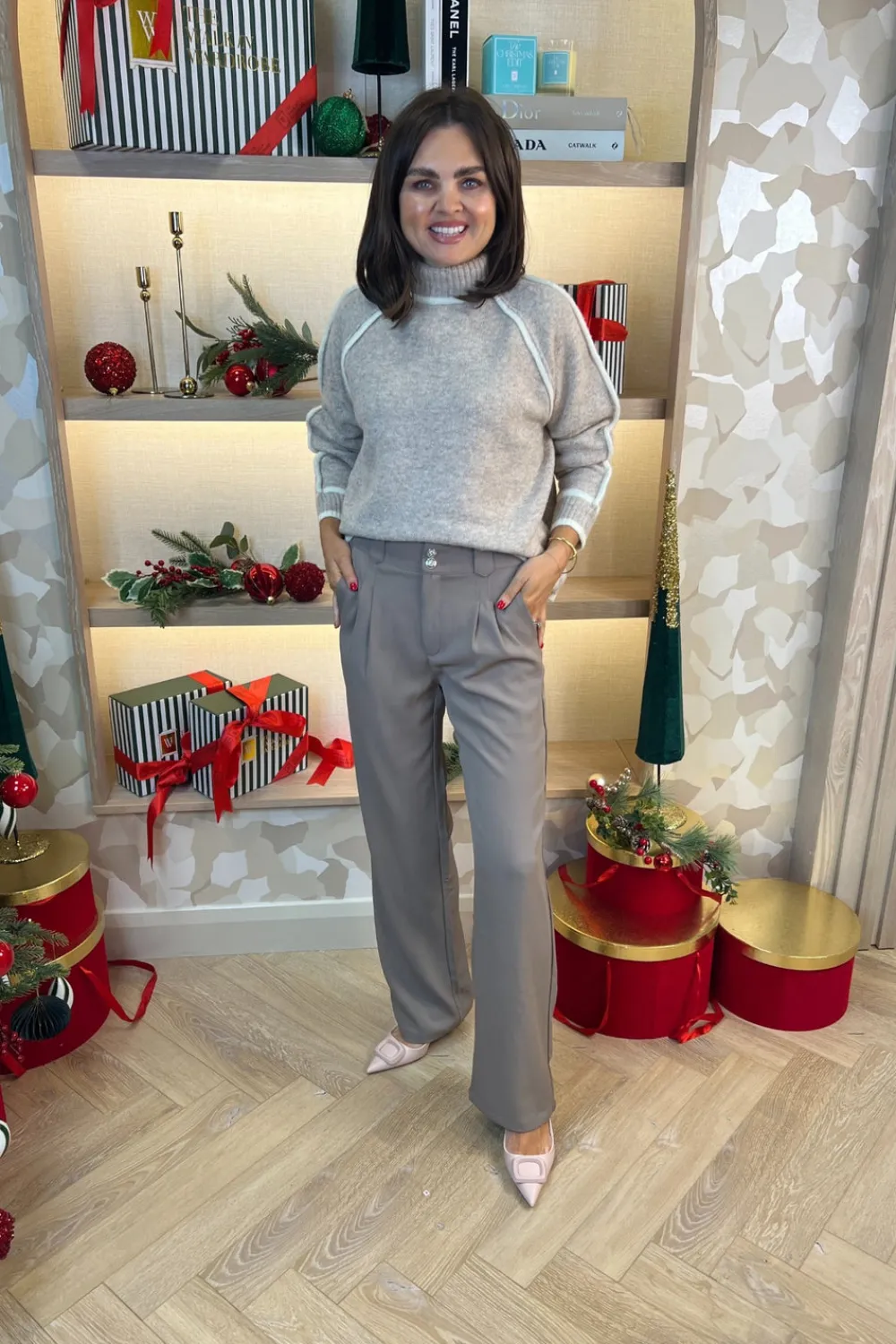 The Walk in Wardrobe Trousers>Polly Wide Leg Trousers In Black