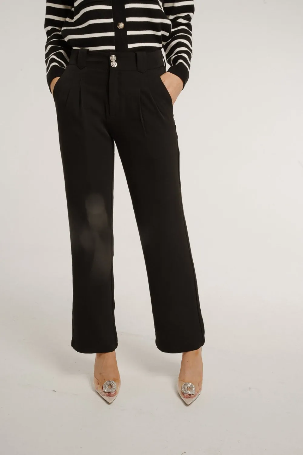 The Walk in Wardrobe Trousers>Polly Wide Leg Trousers In Black