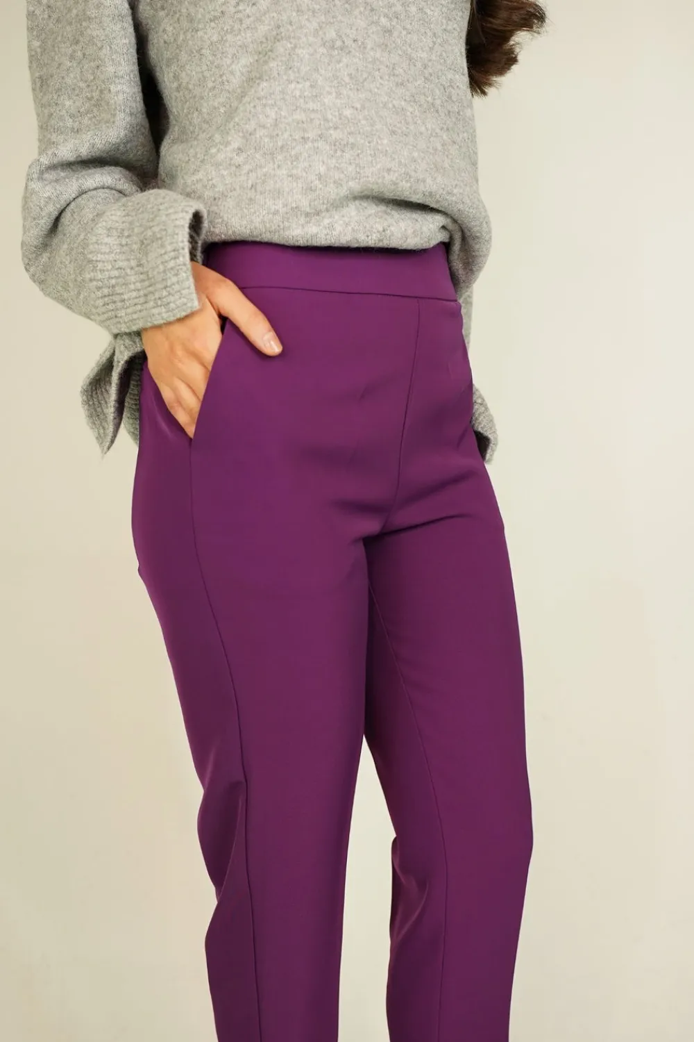 The Walk in Wardrobe Trousers>Sophia Fitted Trousers In Plum