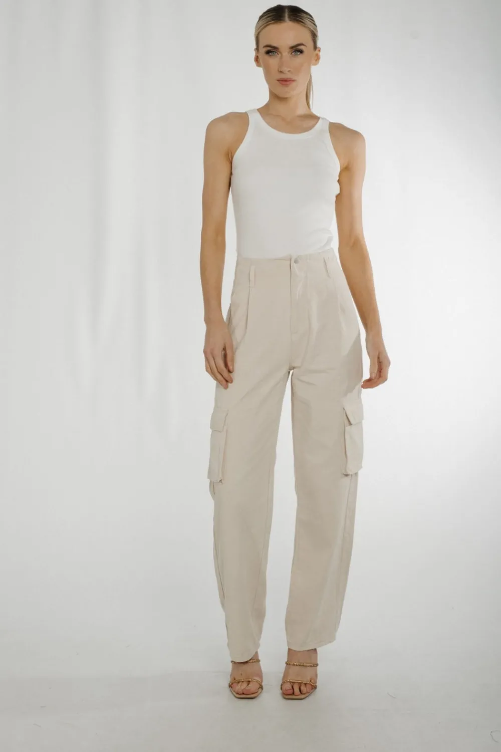 The Walk in Wardrobe Trousers>Summer Cargo Trousers In Cream