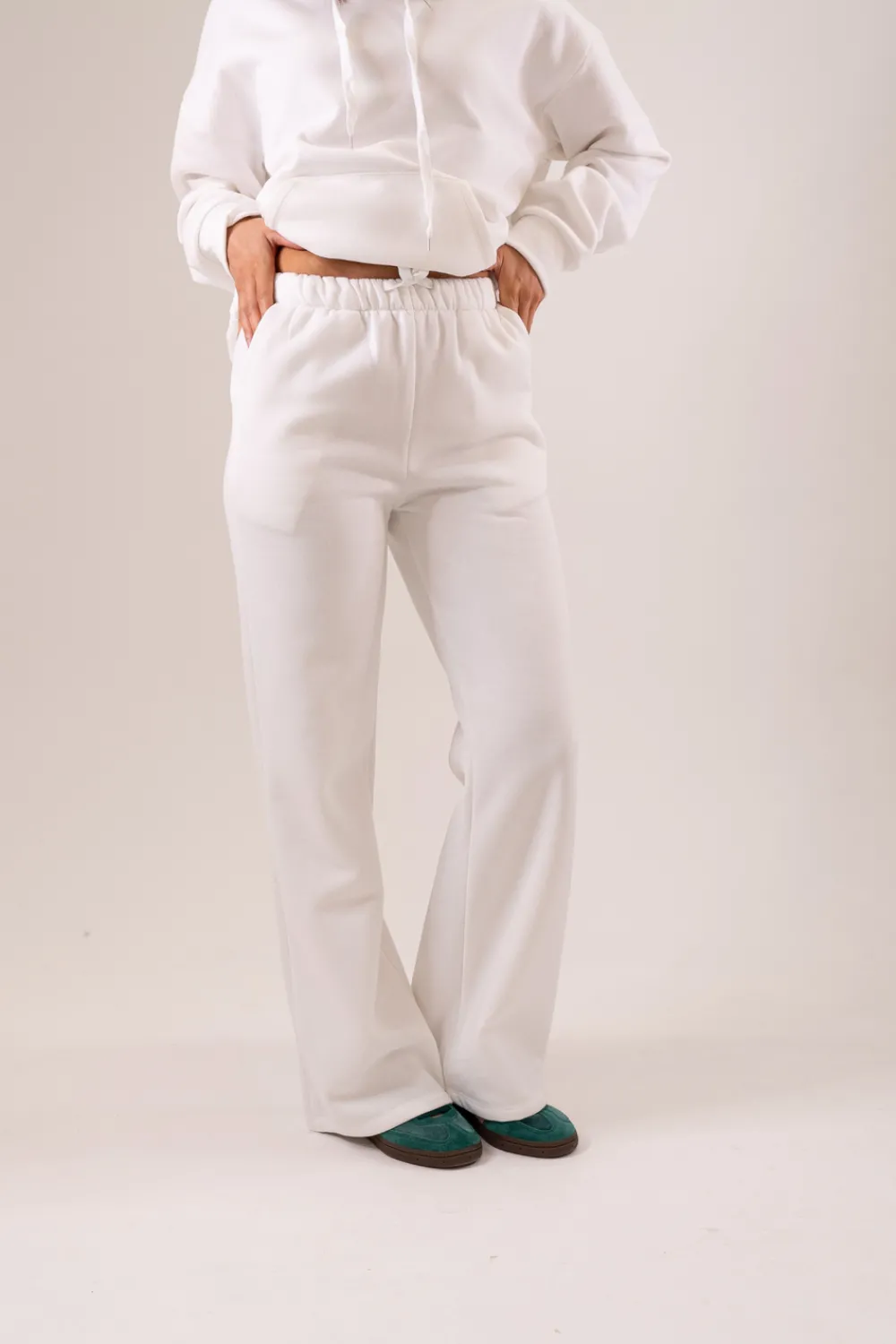 The Walk in Wardrobe Trousers>Taylor Drawstring Joggers In Black