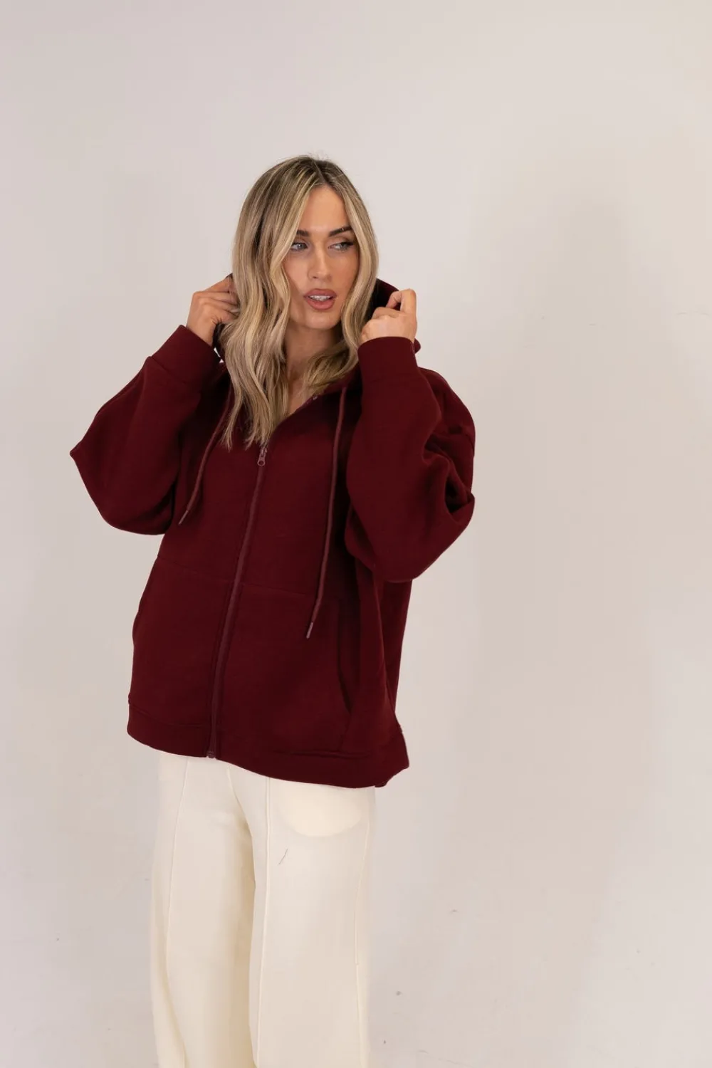 The Walk in Wardrobe Hoodies & Sweatshirts>Taylor Zip Up Hoodie In Bordeaux