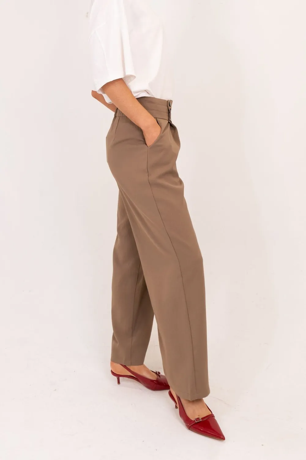 The Walk in Wardrobe Trousers><noscript><img width=