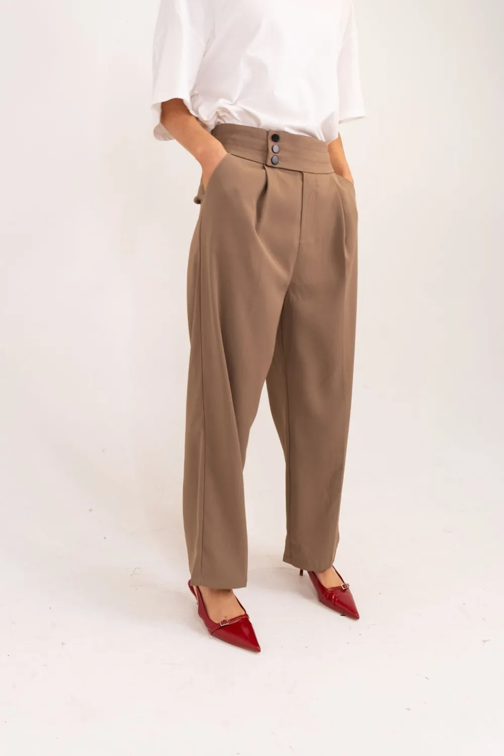 The Walk in Wardrobe Trousers><noscript><img width=