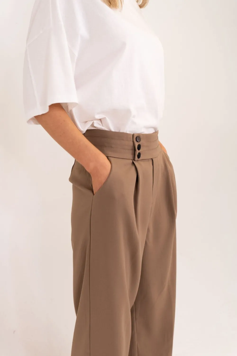 The Walk in Wardrobe Trousers><noscript><img width=