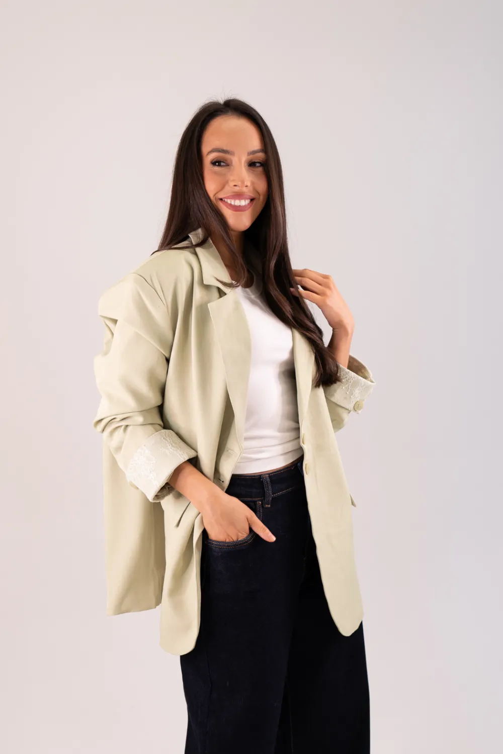 The Walk in Wardrobe Blazers>Willow Contrast Cuff Blazer In Light Grey