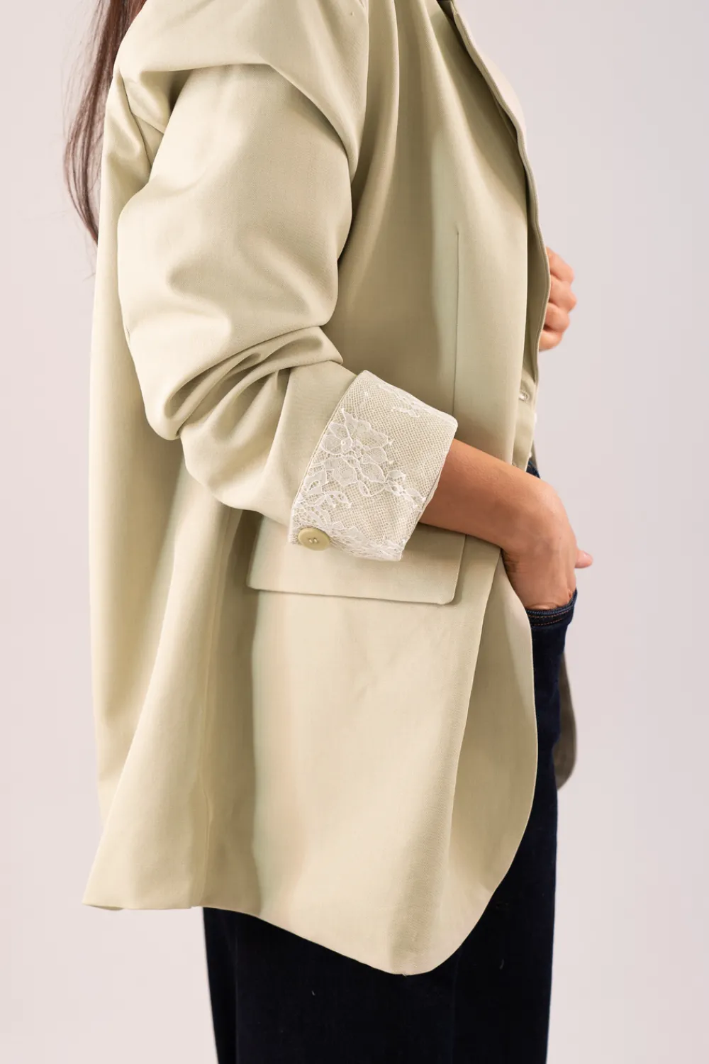 The Walk in Wardrobe Blazers>Willow Contrast Cuff Blazer In Light Grey