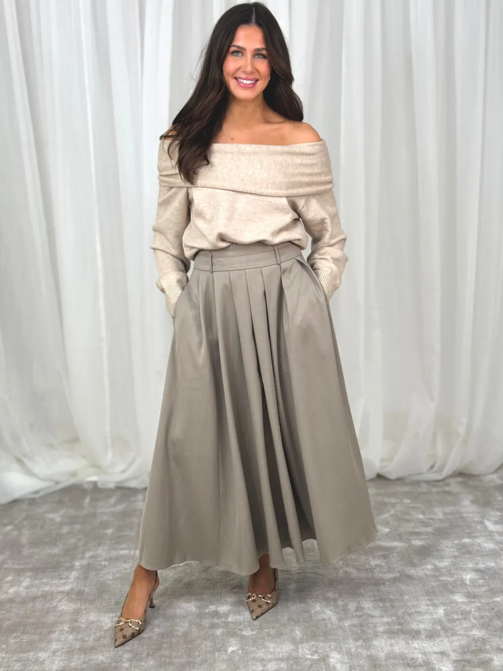 The Walk in Wardrobe Skirts & Skorts>Willow Maxi Skirt In Taupe